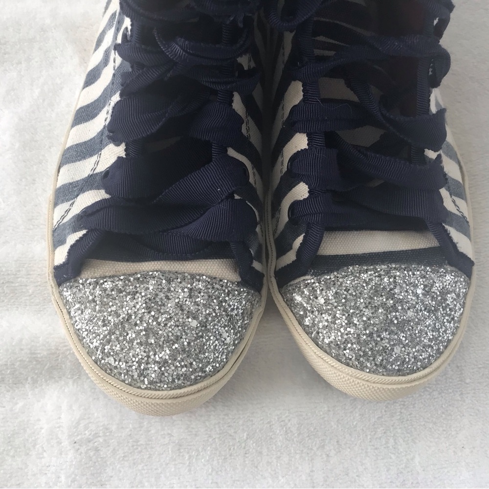Kate Spade silver tone Glitter Toe Navy White striped High Top Sneakers, Size 7